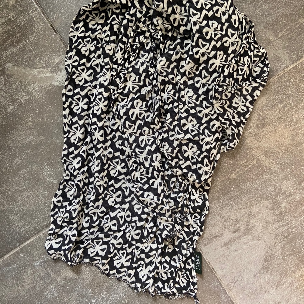 Classic J.Crew bow scarf